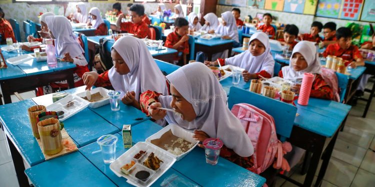 Cara Daftar Menjadi Mitra Bansos Program Makan Bergizi Gratis Tahun 2025, Ini Syaratnya
