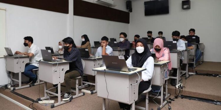 Aturan Cara Berpakaian saat UTBK SNBT 2025