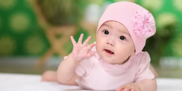 175 Nama Bayi Perempuan Islami Cantik yang Lahir Bulan Mei