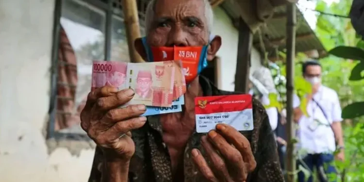Warga Wajib Tahu, Daftar Bantuan Sosial untuk Lansia, Cek Selengkapnya
