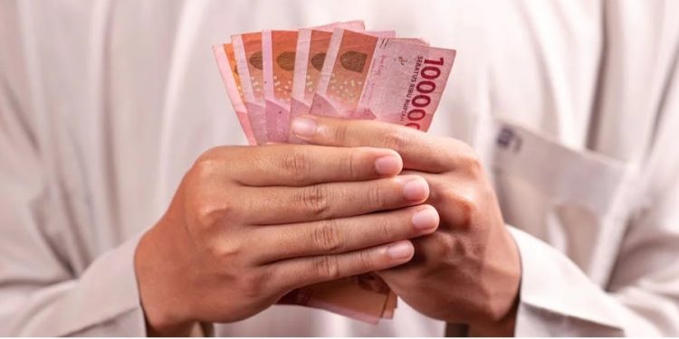 Cara Cek BLT Rp 900 Ribu 2025 yang Cair di Bulan November Hanya dengan NIK KTP